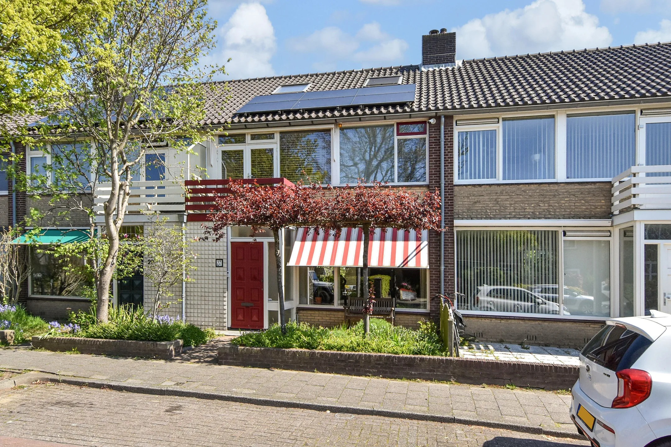 Tussenwoning Kerklaan 27 in Wateringen