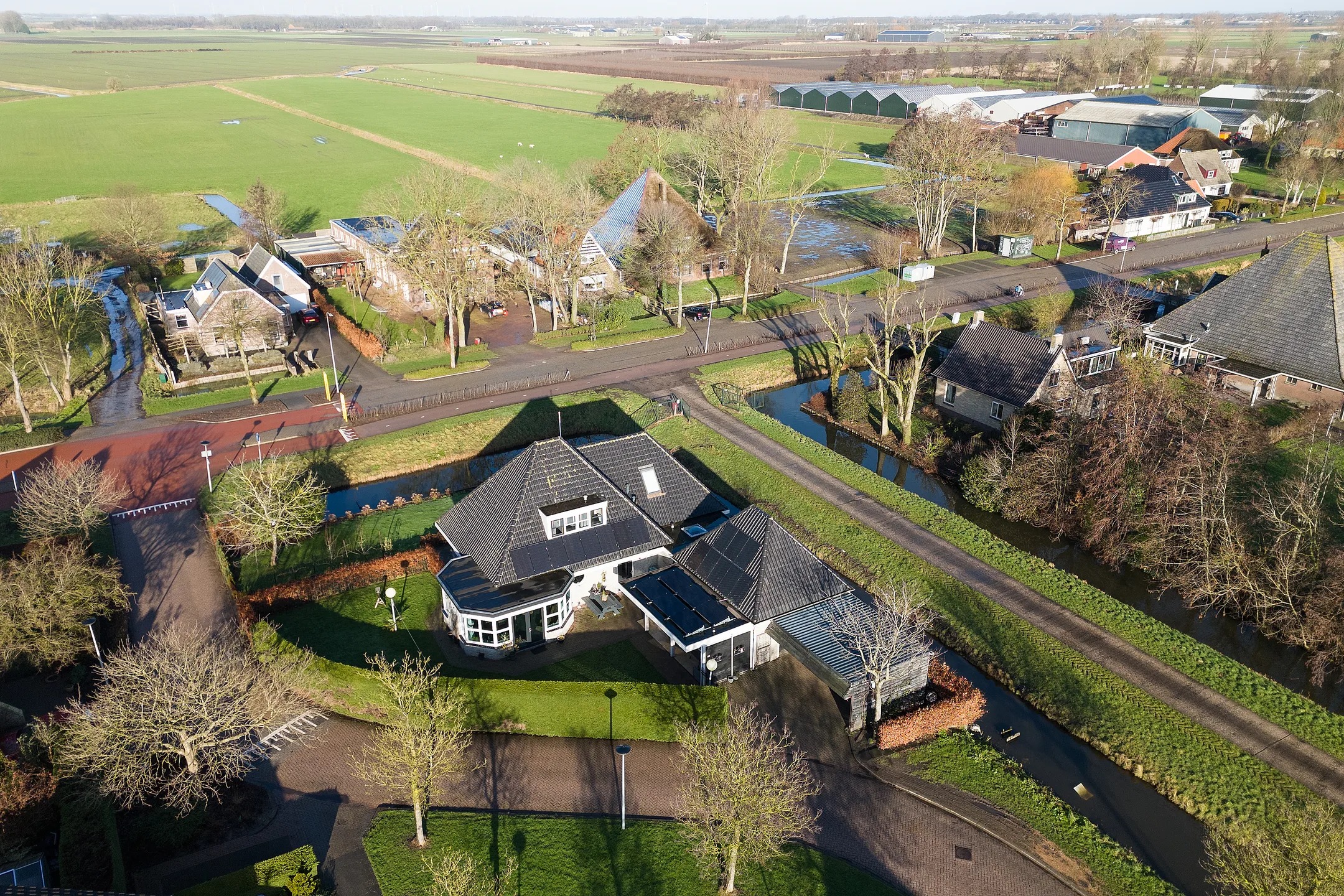 Vrijstaande woning De Gracht 1 in Zwaagdijk-Oost