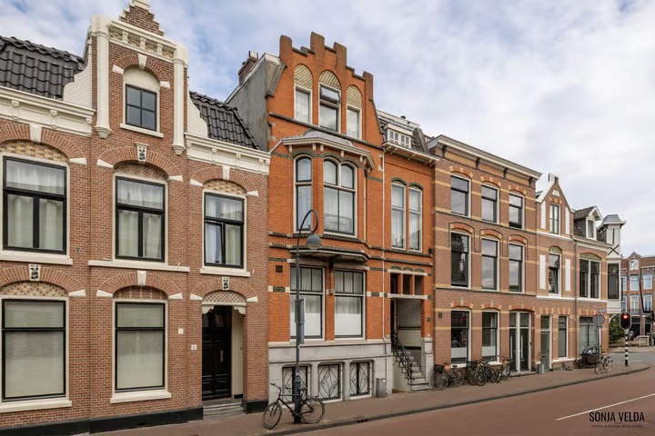 Dubbel benedenhuis Kleine Houtweg 4 AZW in Haarlem