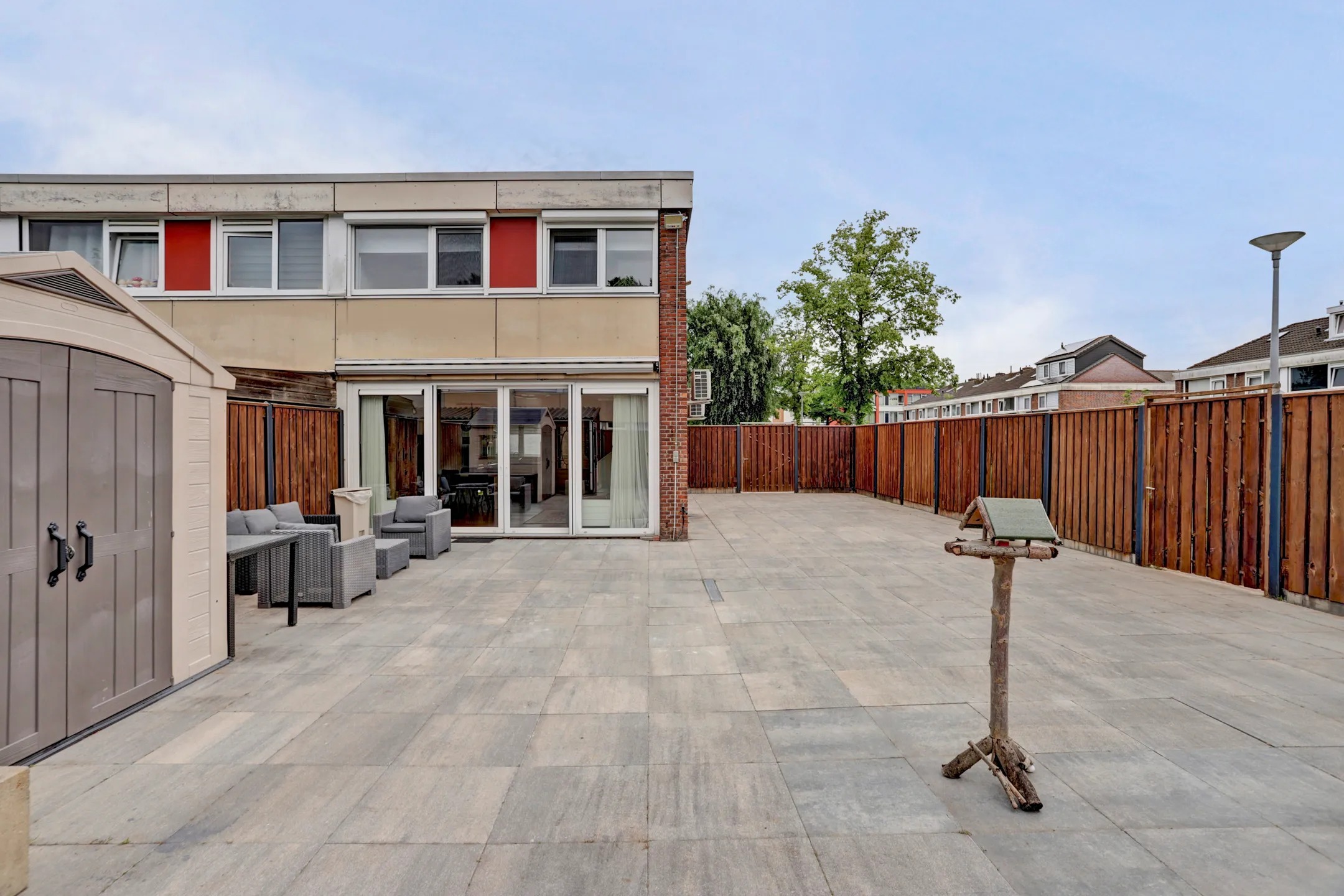 Hoekwoning Lidewijdestraat 24 in Hoogvliet Rotterdam