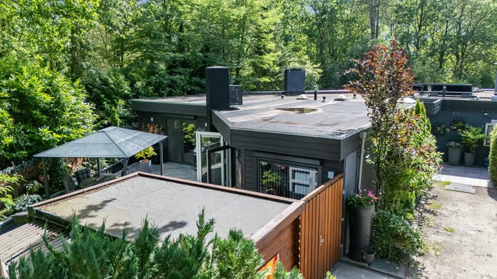 Geschakelde woning (semi-bungalow) Ermerzand 165 Erm