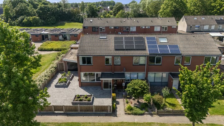 Hoekwoning De Koel 25 in Klazienaveen