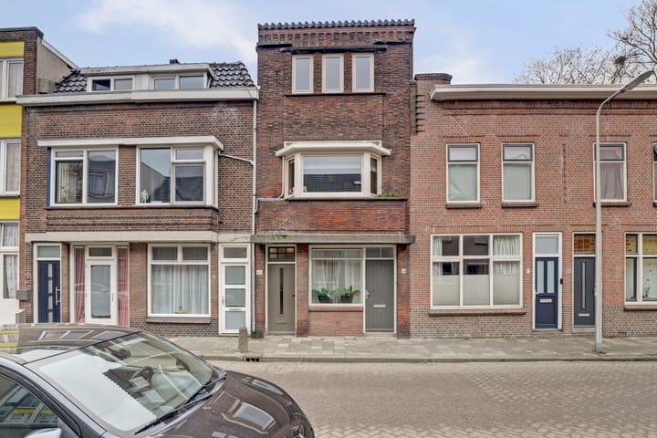 Bovenwoning Prins Hendrikstraat 64 b in Gouda