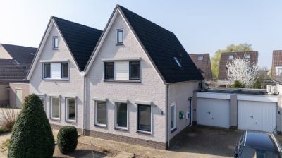 Eengezinswoning, 2-onder-1-kapwoning Waterrus 5 in Duiven