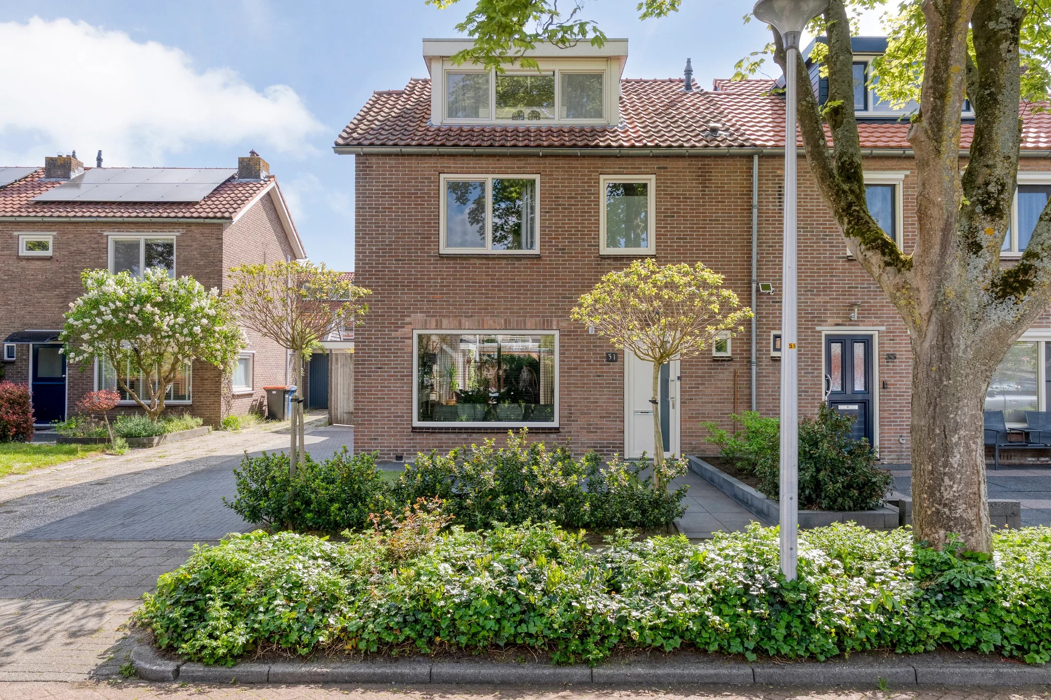 Hoekwoning Elzenlaan 31 in Zwolle