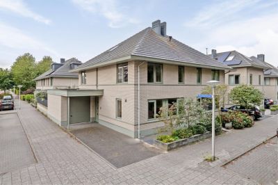 Eengezinswoning, 2-onder-1-kapwoning Marjoleinlaan 5 in Amstelveen