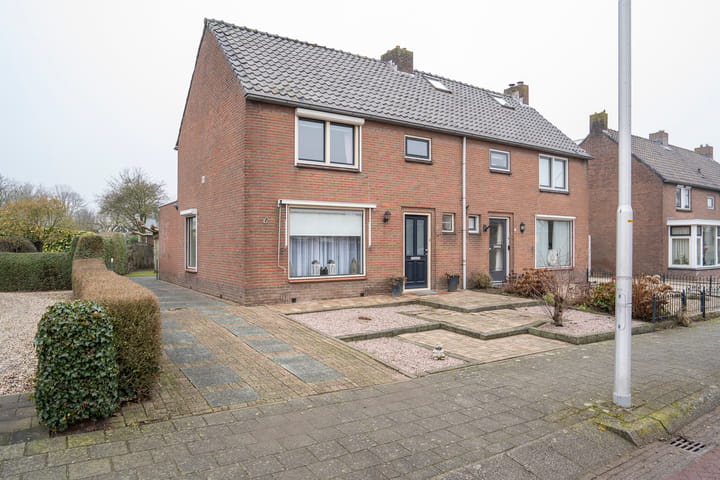 2-onder-1-kapwoning Achterstraat 14 a in Beesd