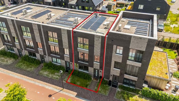 Tussenwoning Nobellaan 106 in Almere