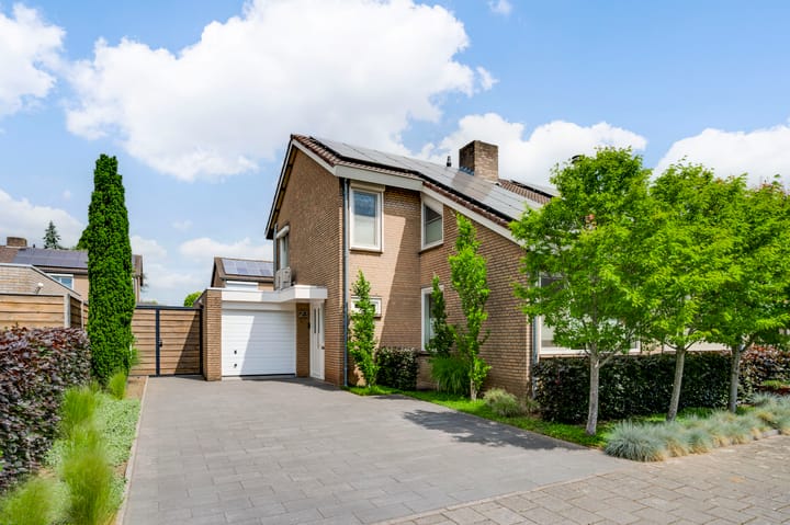 Eengezinswoning, 2-onder-1-kapwoning Brouwerslaan 23 in Heythuysen