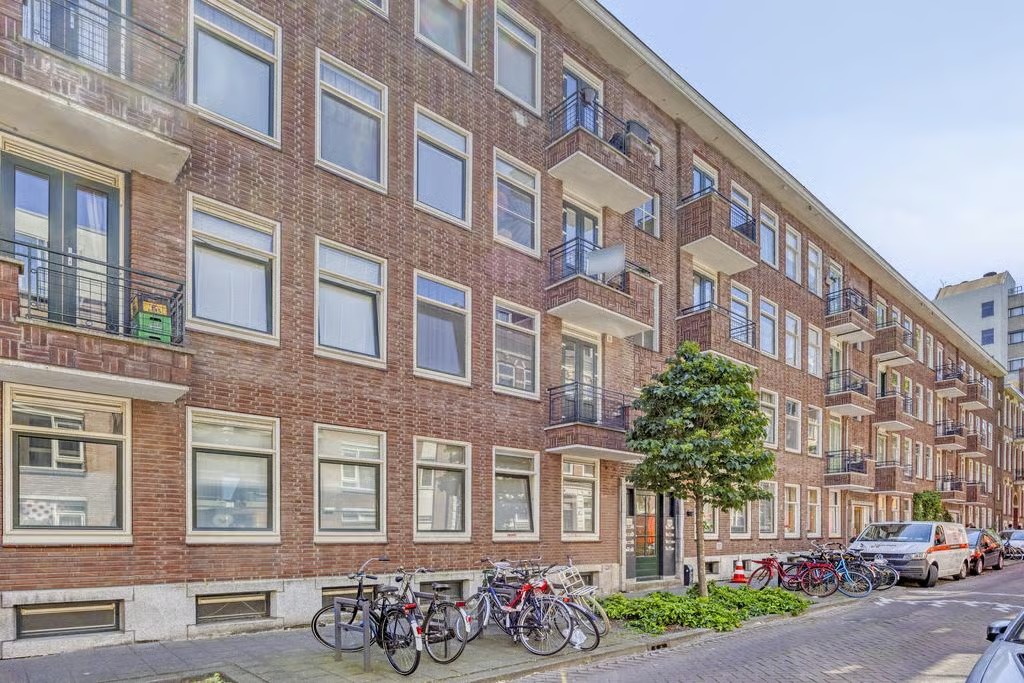 Bovenwoning Roo-Valkstraat 12 D in Rotterdam