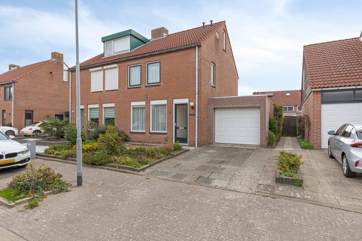 2-onder-1-kapwoning Steendiep 11 in Arnemuiden