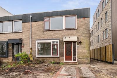 Hoekwoning Binnenlandse Baan 108 in Barendrecht