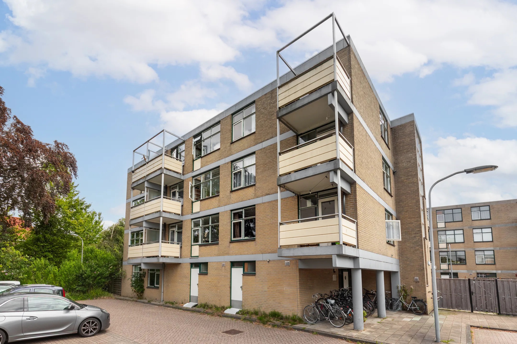 Portiekflat Narcisplantsoen 27 in Haarlem