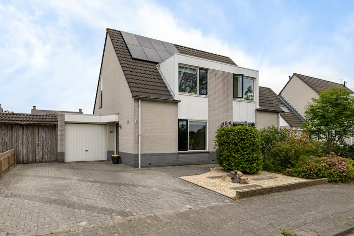 2-onder-1-kapwoning it Helmhout 16 in Heerenveen