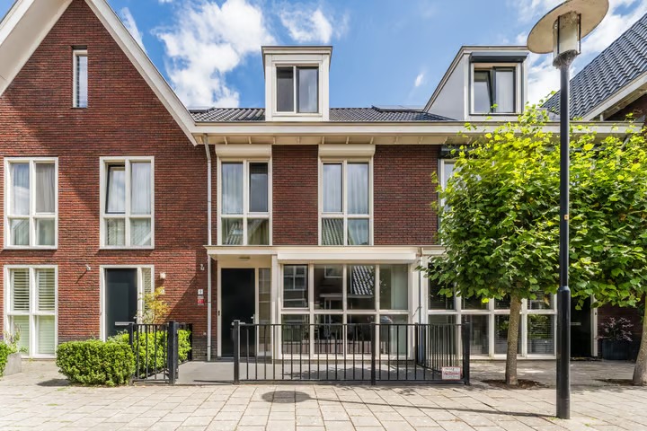 Tussenwoning Rechtsbuitenstraat 9 in Kudelstaart