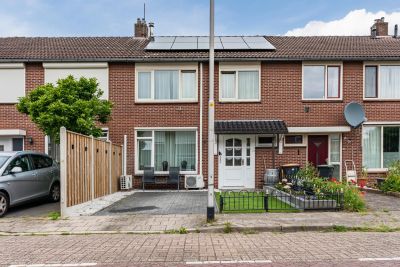 Tussenwoning Heidestraat 23 in Westerhaar-Vriezenveensewijk