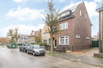 Herenhuis, vrijstaande woning Norbertijnenstraat 98 in Geleen