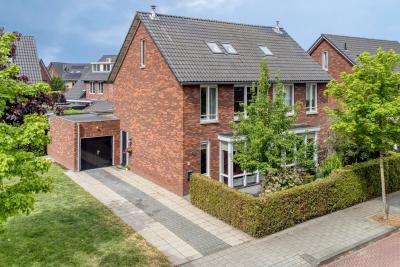 2-onder-1-kapwoning Schaepmanstraat 9 in Lunteren