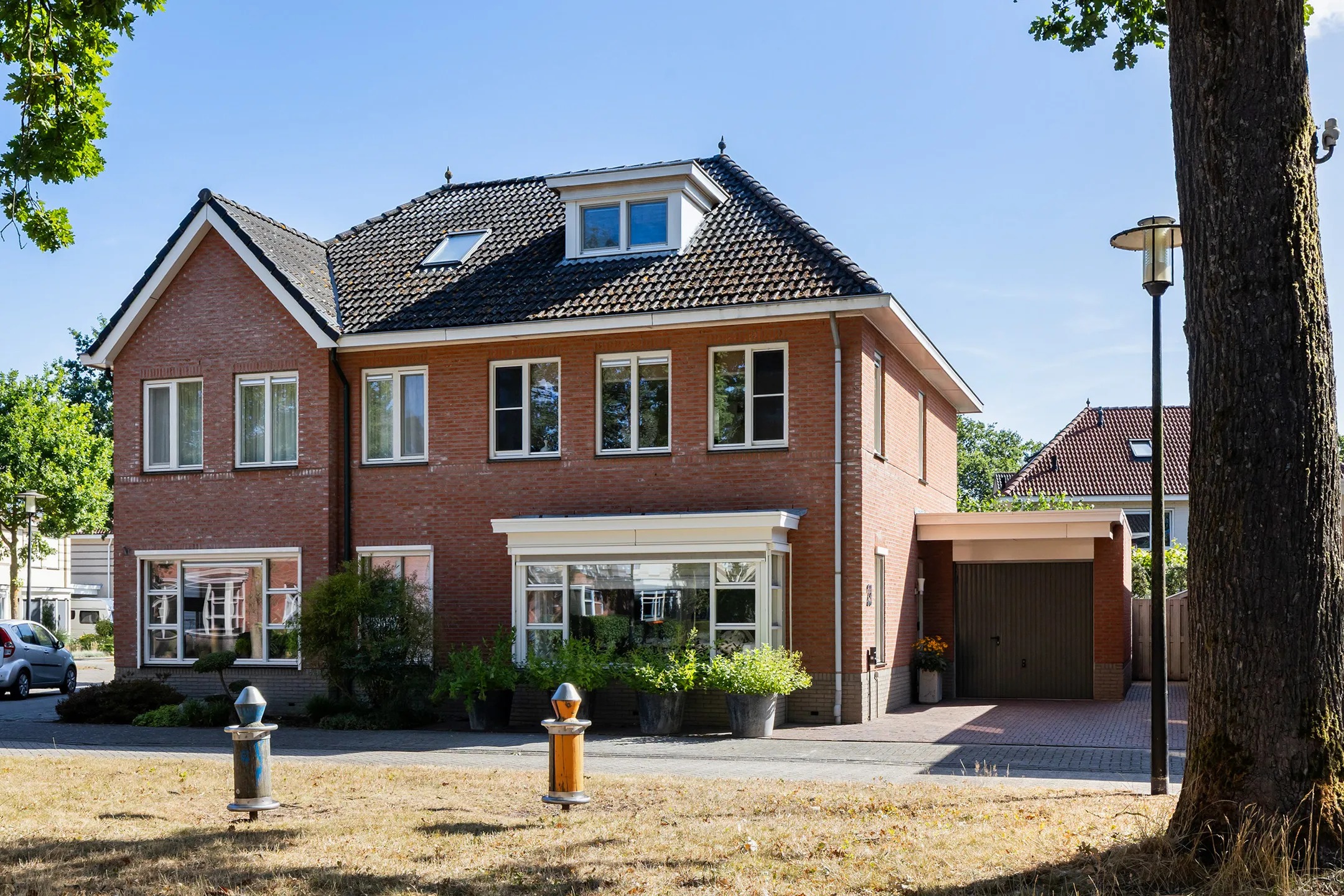 2-onder-1-kapwoning De Zomereik 23 in Apeldoorn