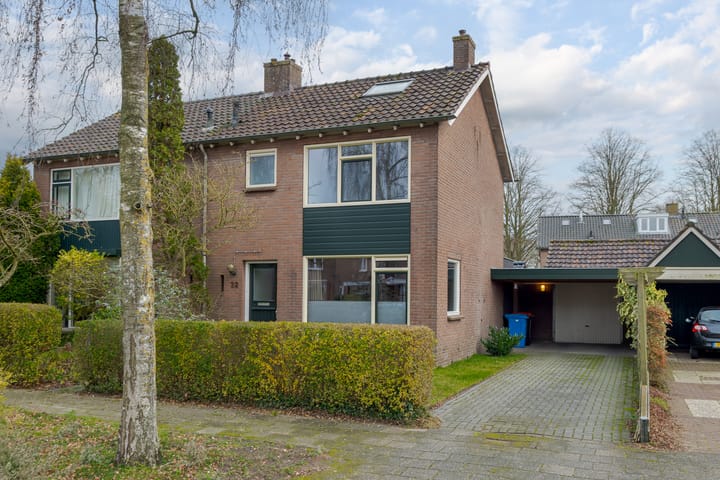 Geschakelde 2-onder-1-kapwoning Veldhoekweg 22 in Zwolle