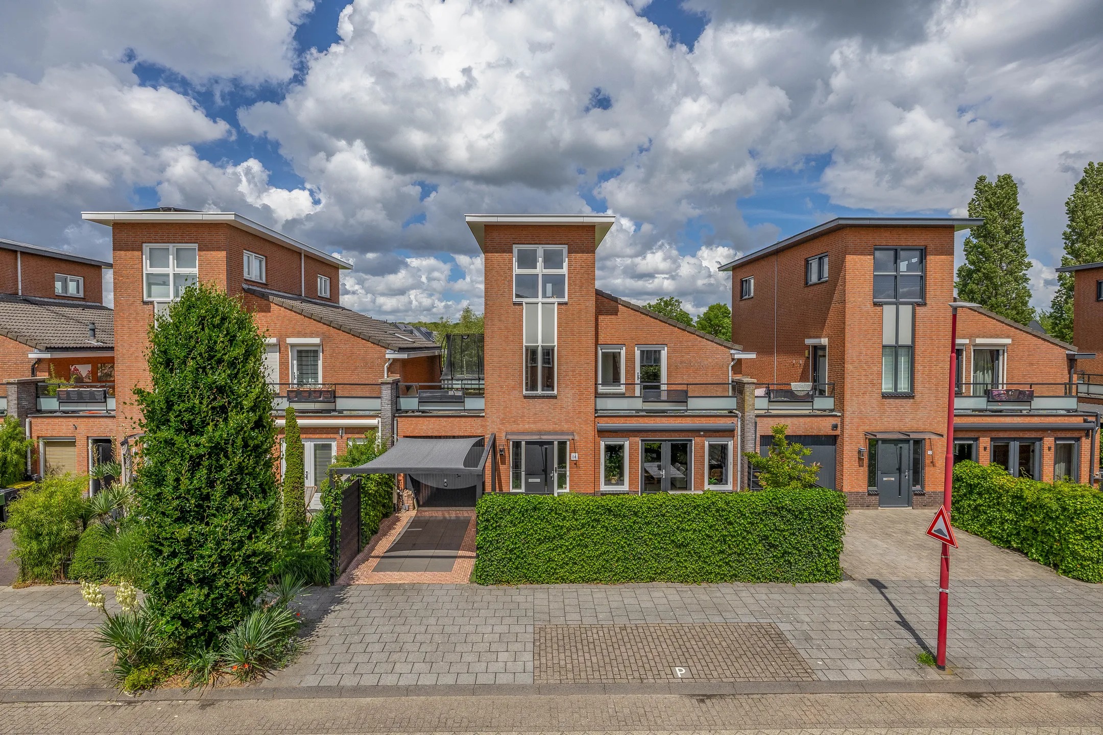 Geschakelde woning Bachlaan 14 in Oud-Beijerland