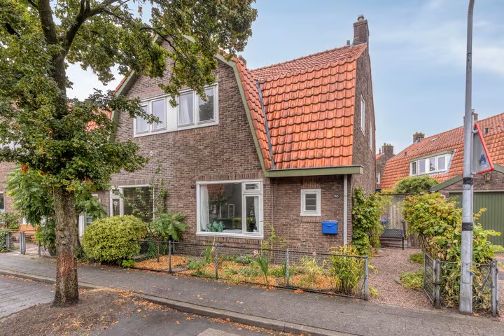 Hoekwoning Ericastraat 43 in Hilversum