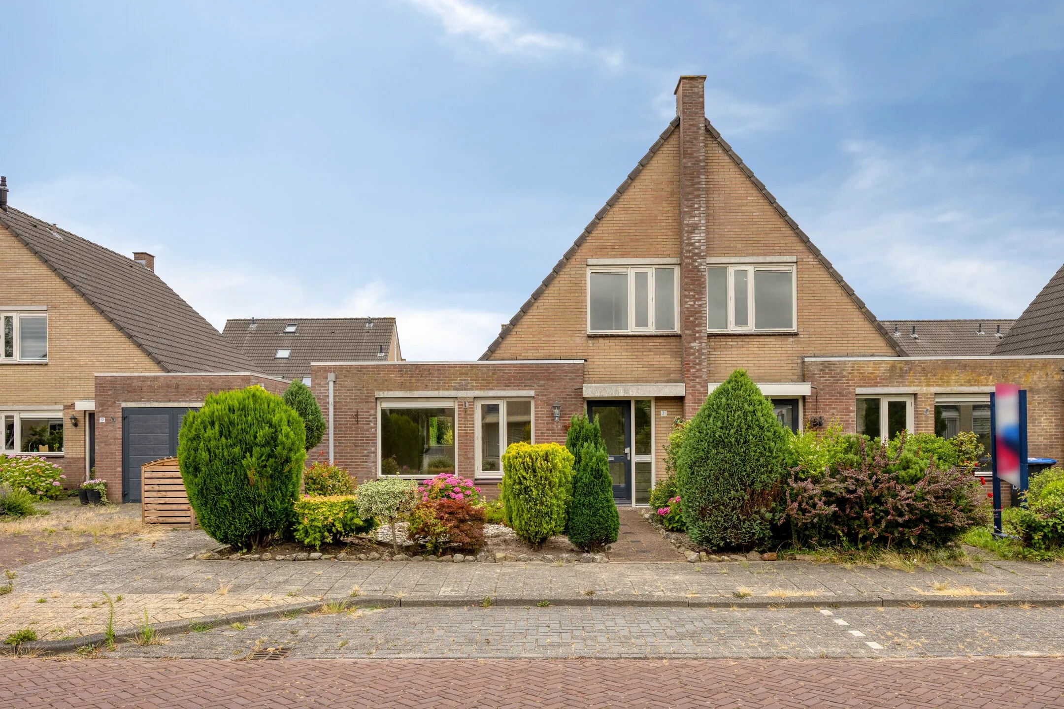 Hoekwoning Baronielaan 21 in Emmeloord