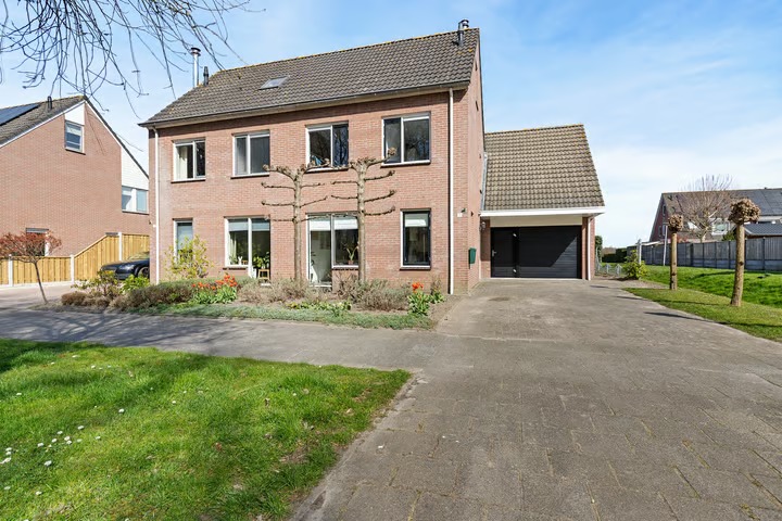 2-onder-1-kapwoning Koning Radboudlaan 17 in Creil