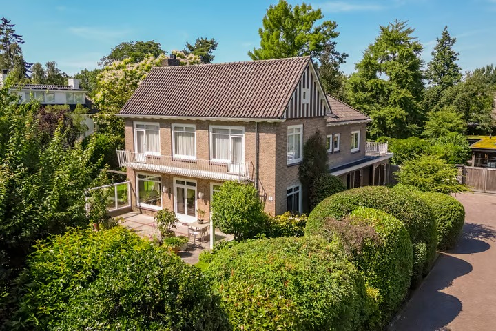 Vrijstaande woning Mgr. van Hooydonkstraat 1 in Breda