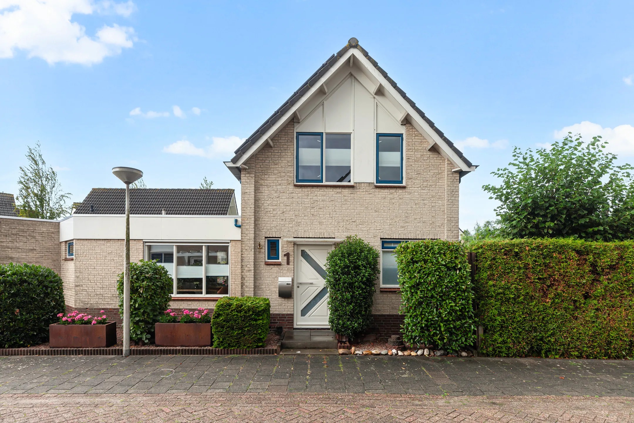 Geschakelde woning Kievitsweer 1 Groot-Ammers