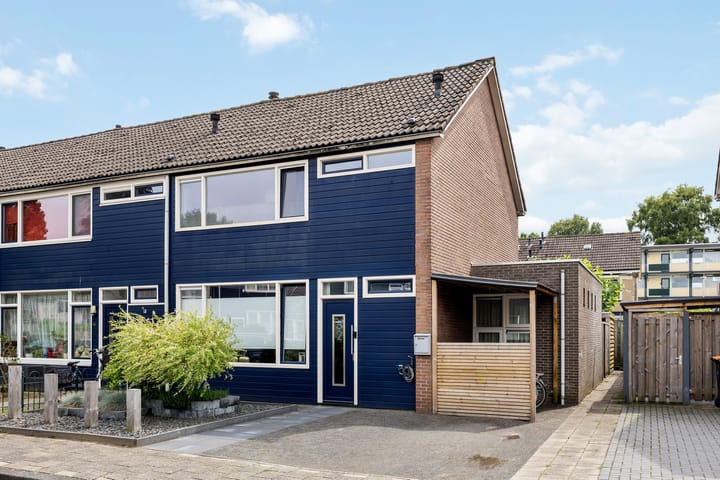Hoekwoning Iepensingel 82 in Raalte