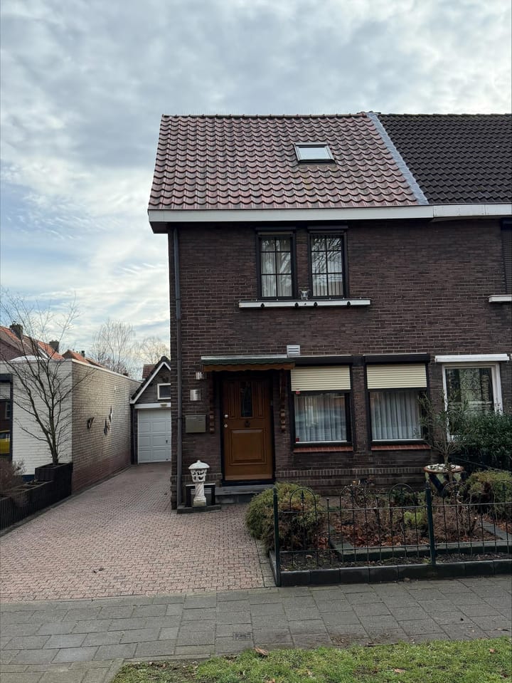 Halfvrijstaande woning Kerkhoflaan 20 in Geleen