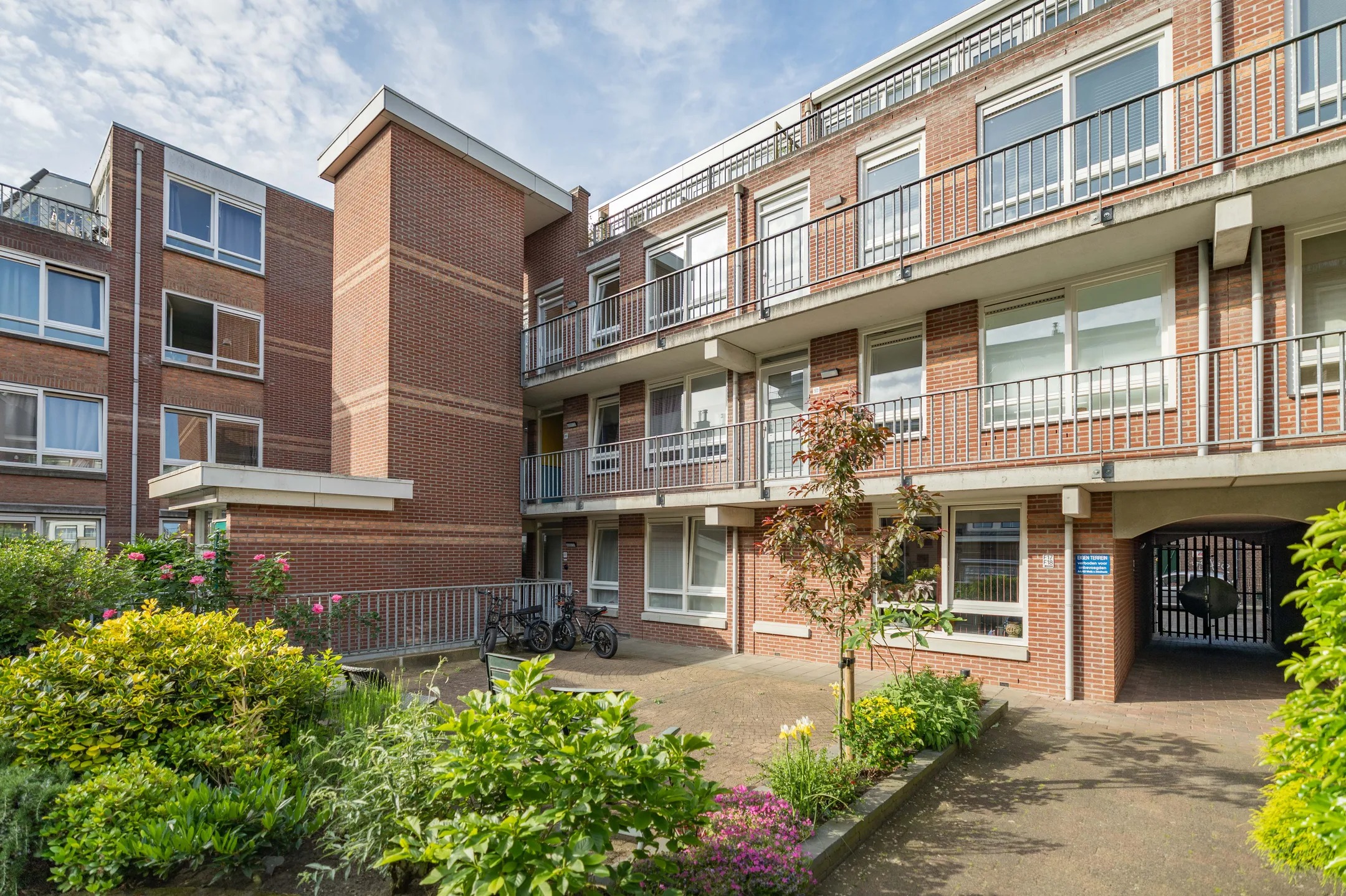 Benedenwoning T.G. Gibsonstraat 15 F17 in Deventer