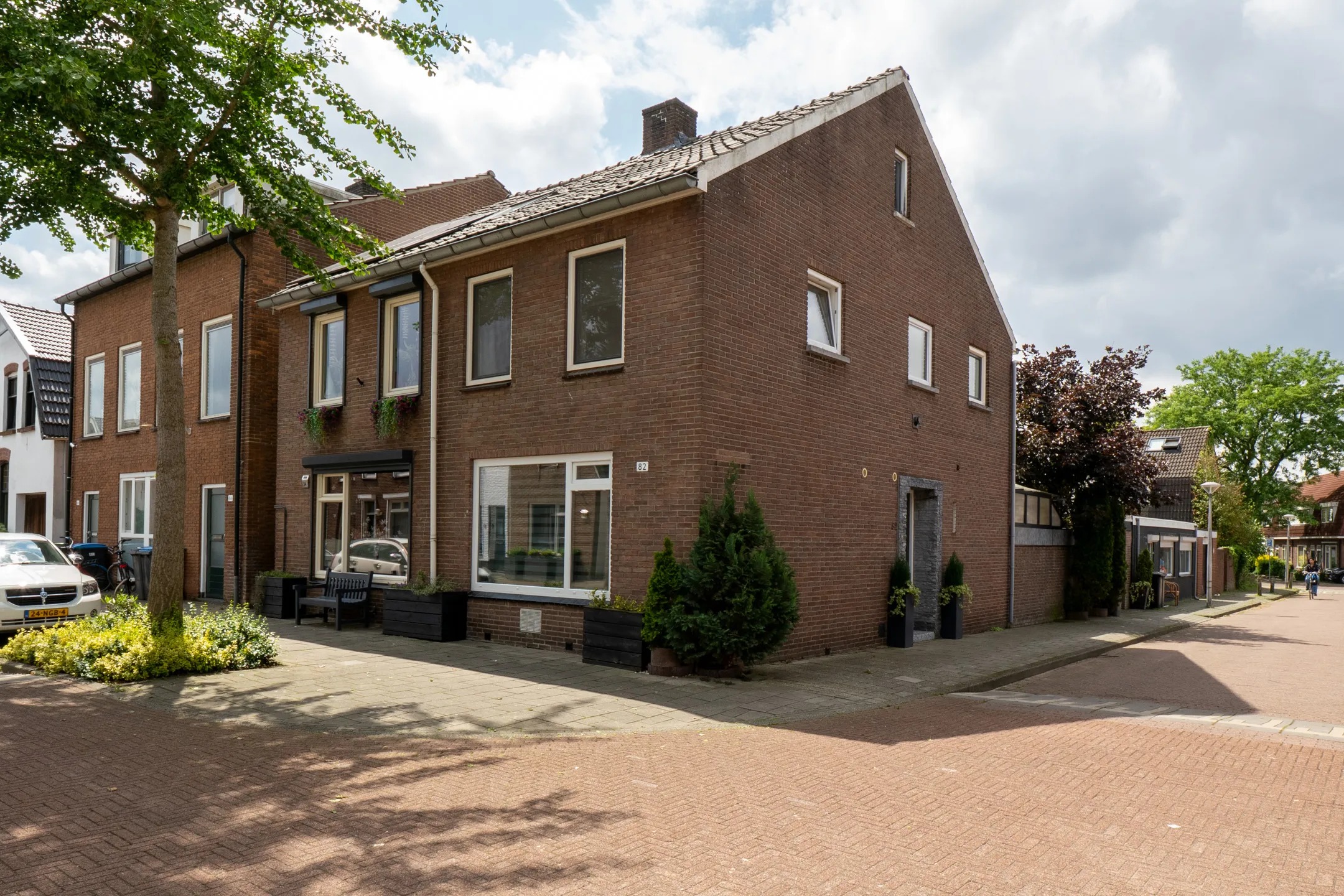 2-onder-1-kapwoning Hoogstraat 82 in Enschede