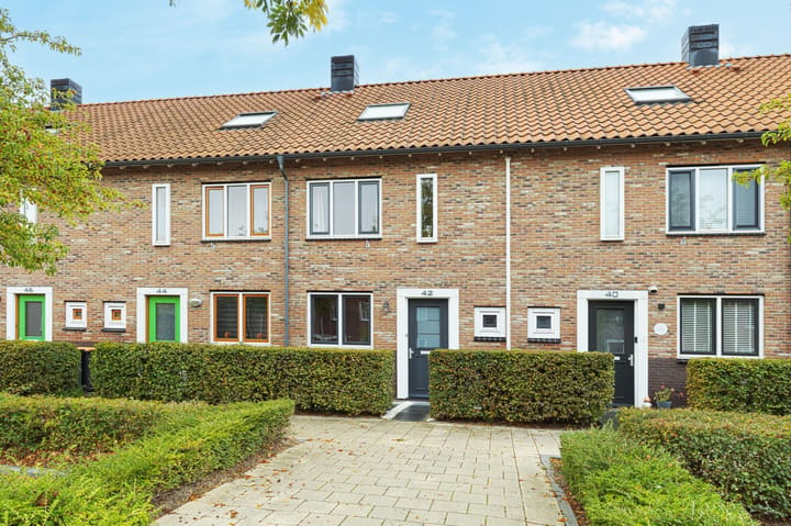 Tussenwoning Maurits Escherlaan 42 Rhoon