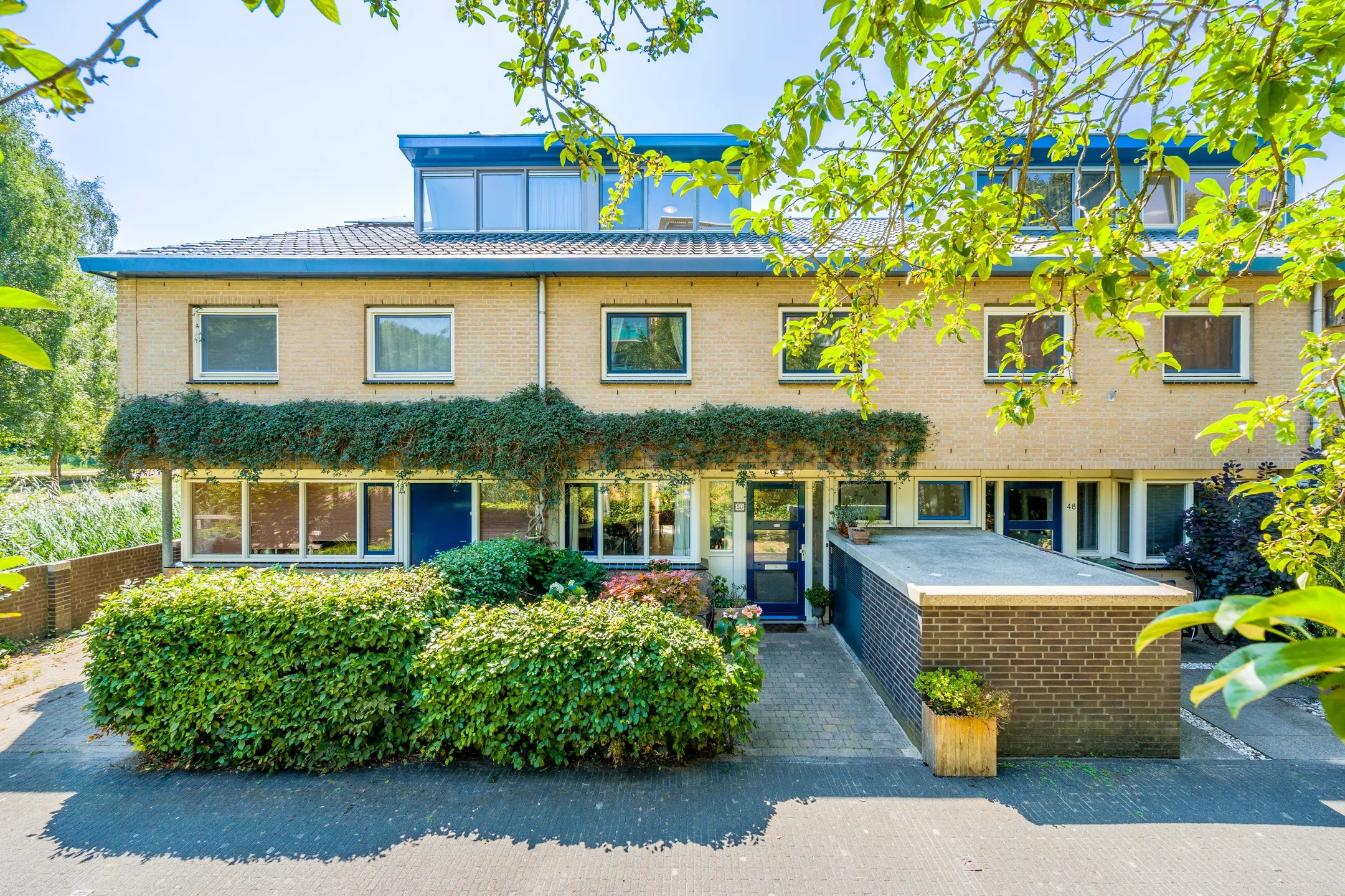 Tussenwoning Delle Alpihof 50 in Amsterdam