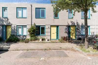 Eengezinswoning, tussenwoning Adenstraat 12 in Delft