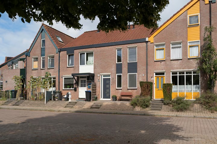 Tussenwoning Westkade 349 in Huizen