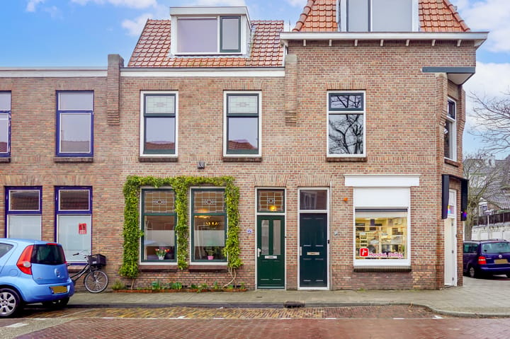Tussenwoning Van Oldenbarneveltstraat 32 in Delft