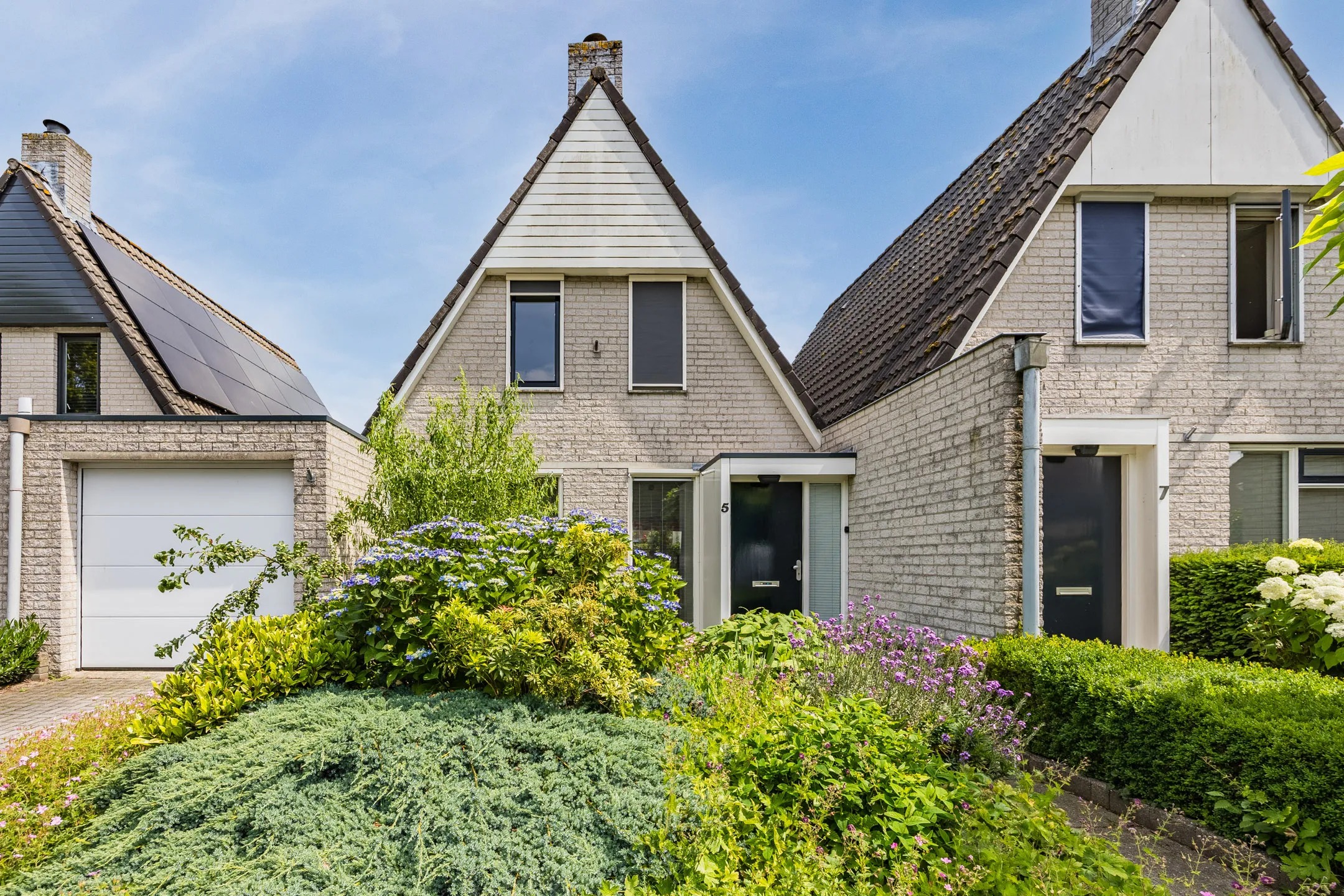 Geschakelde woning Pastoor van Dijkplein 5 in Gilze