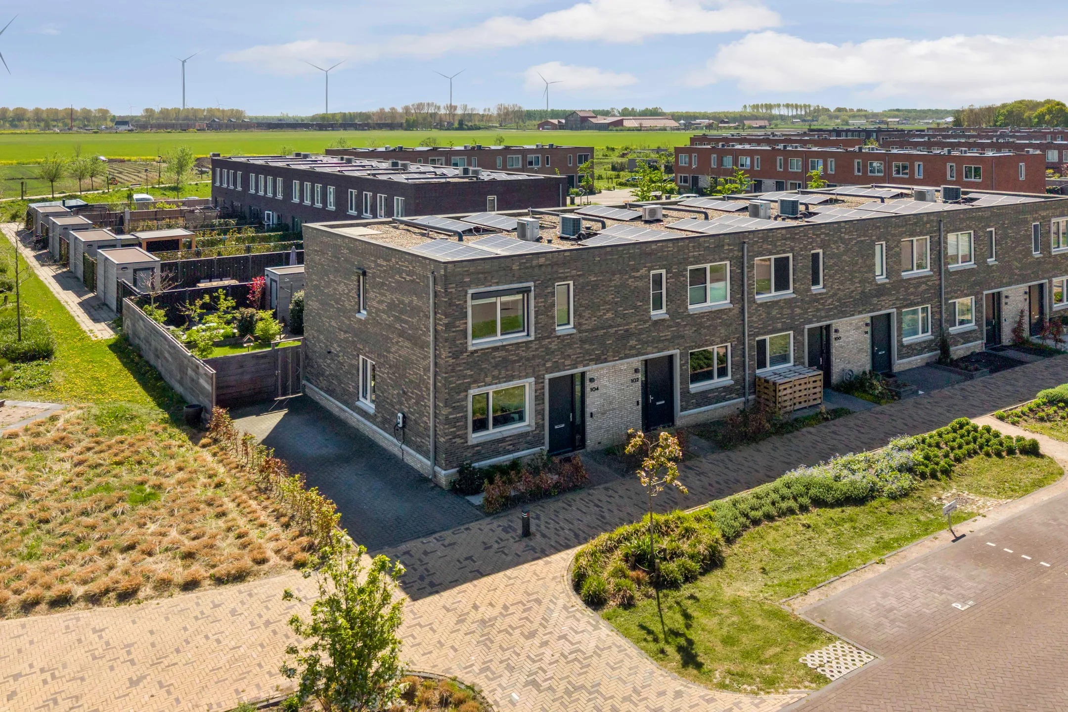 Hoekwoning Anna Maria van Schurmanlaan 104 in Almere