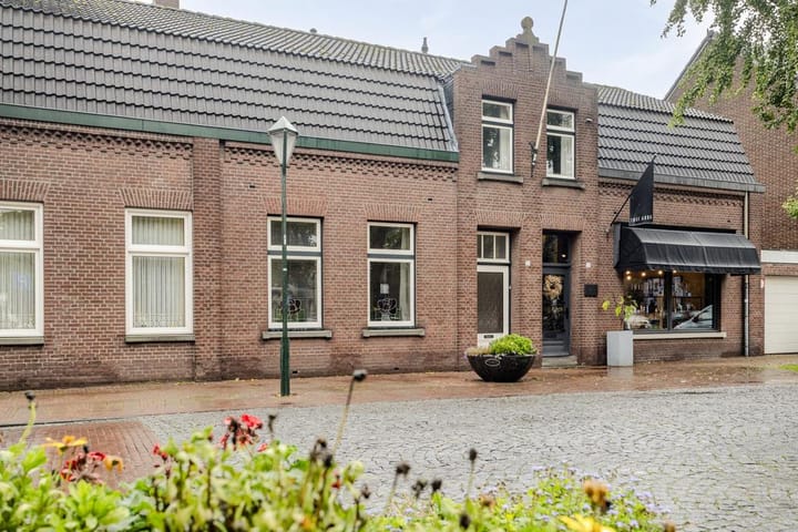 Tussenwoning Raadhuisstraat 30 in Sevenum