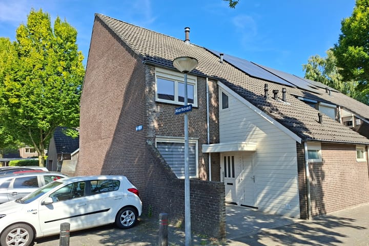 Eengezinswoning, hoekwoning Nierhoven 16 Weert