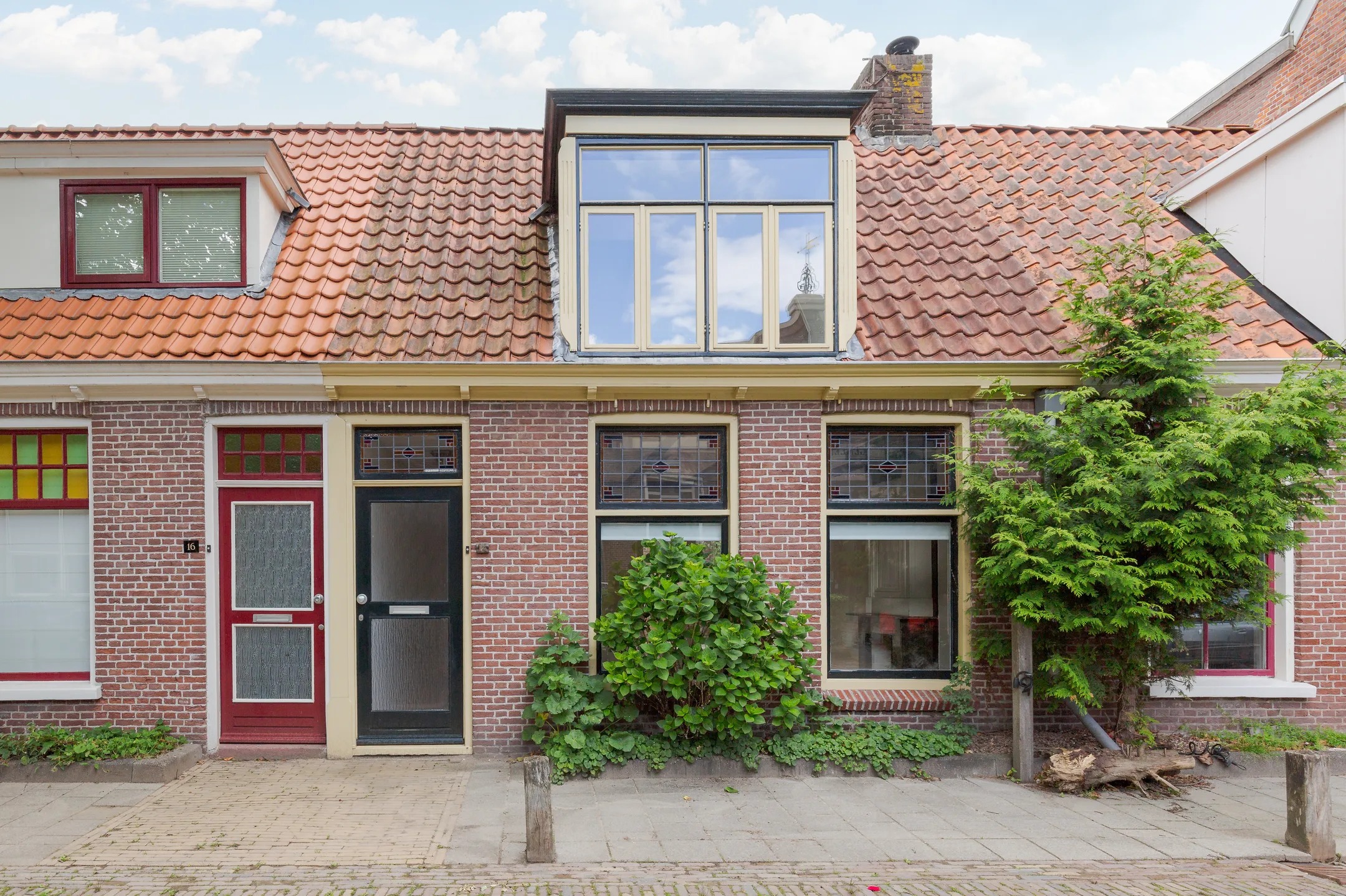 Tussenwoning Kloosterstraat 14 in Sneek