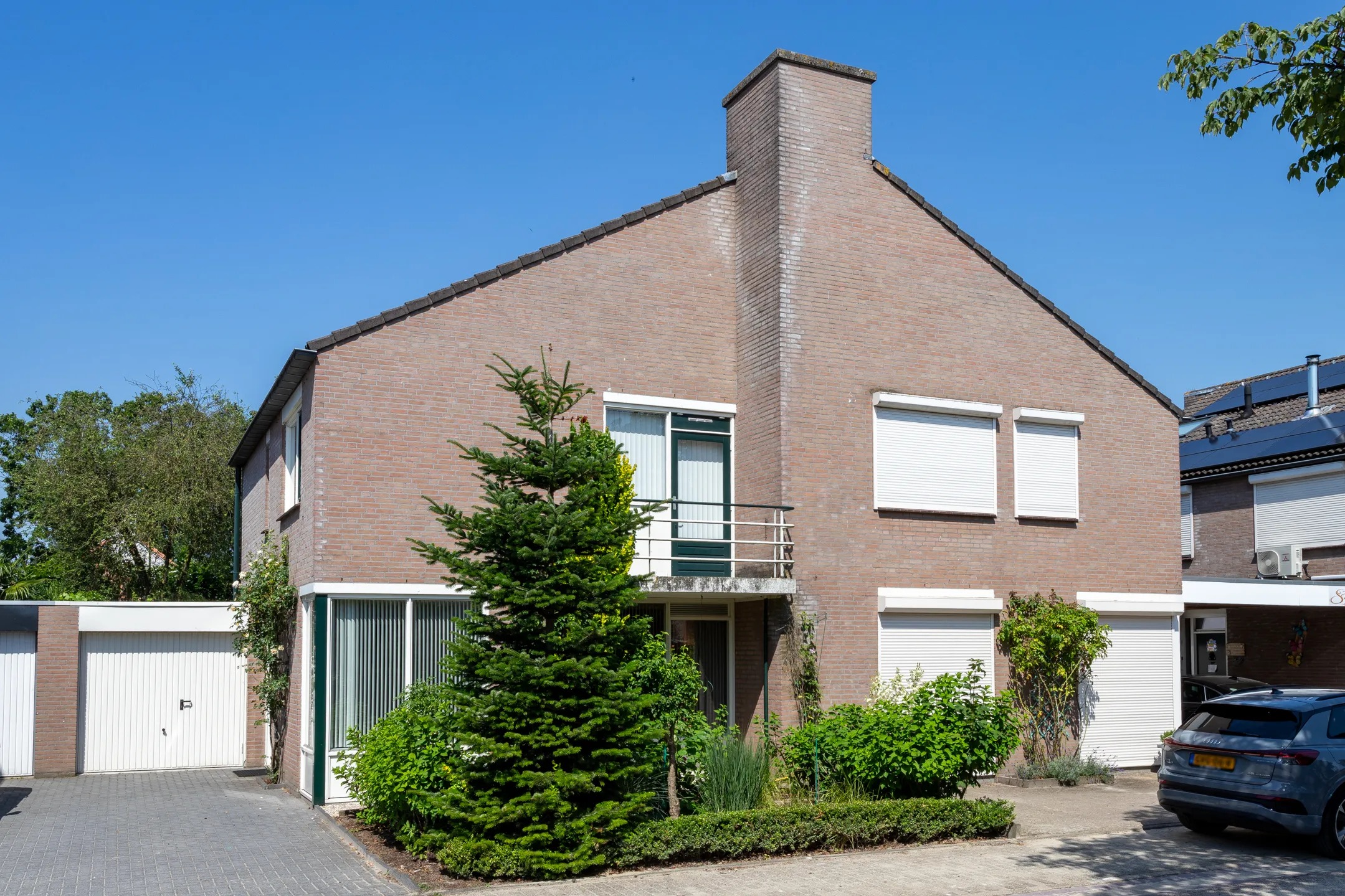 2-onder-1-kapwoning Elbeplantsoen 9 in Helmond
