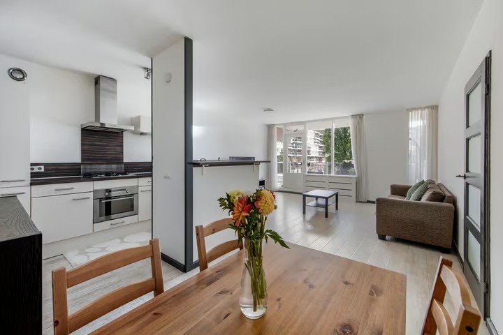 Portiekflat Prattenburg 213 in Haarlem