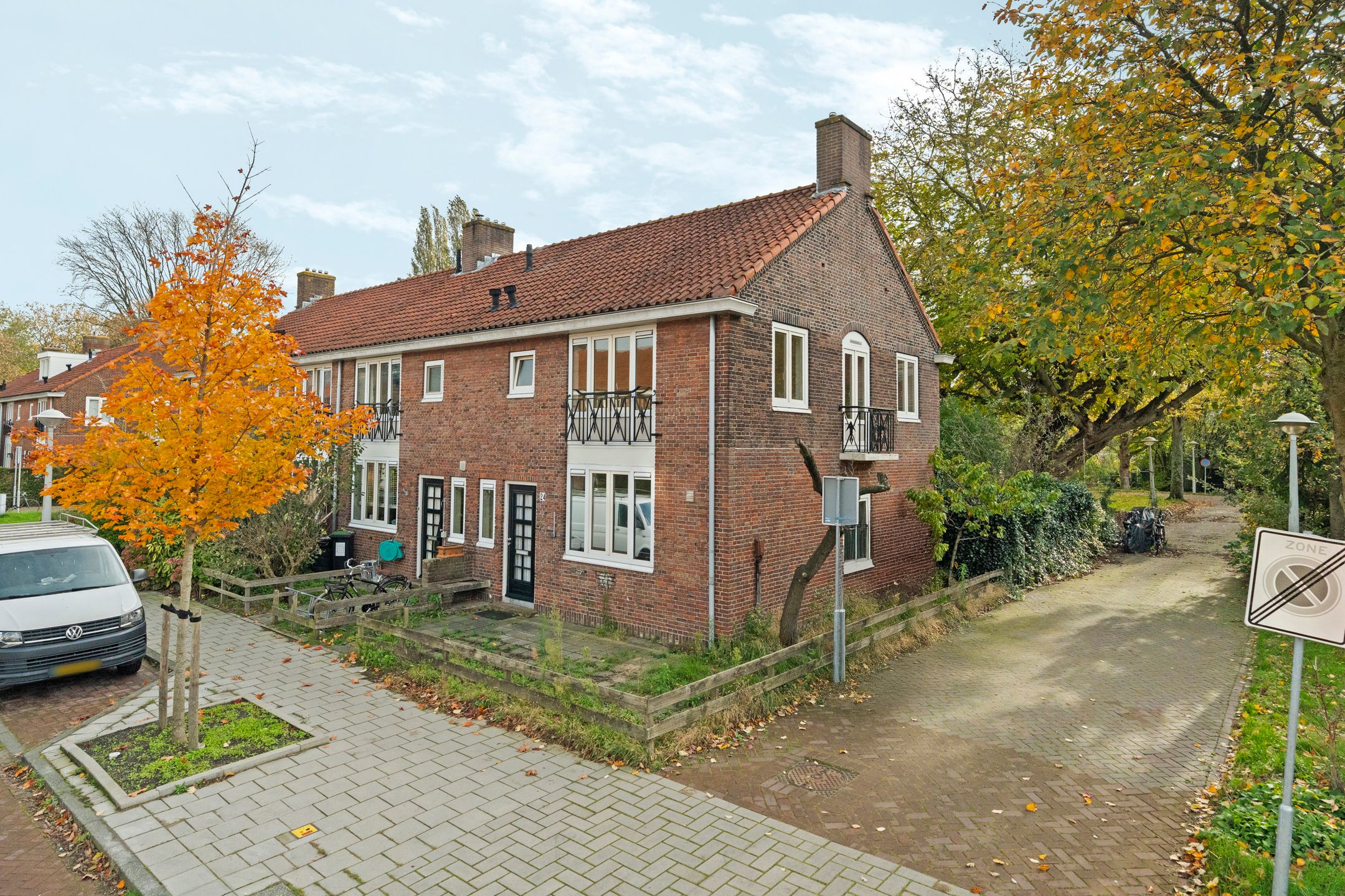 Hoekwoning Von Liebigweg 24 in Amsterdam