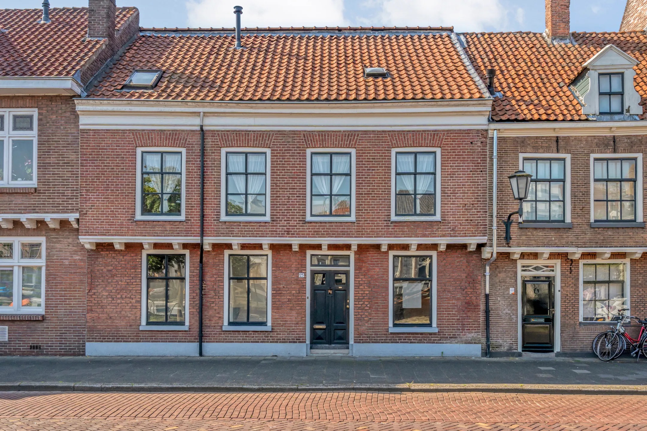Tussenwoning Buitenkant 25 in Zwolle