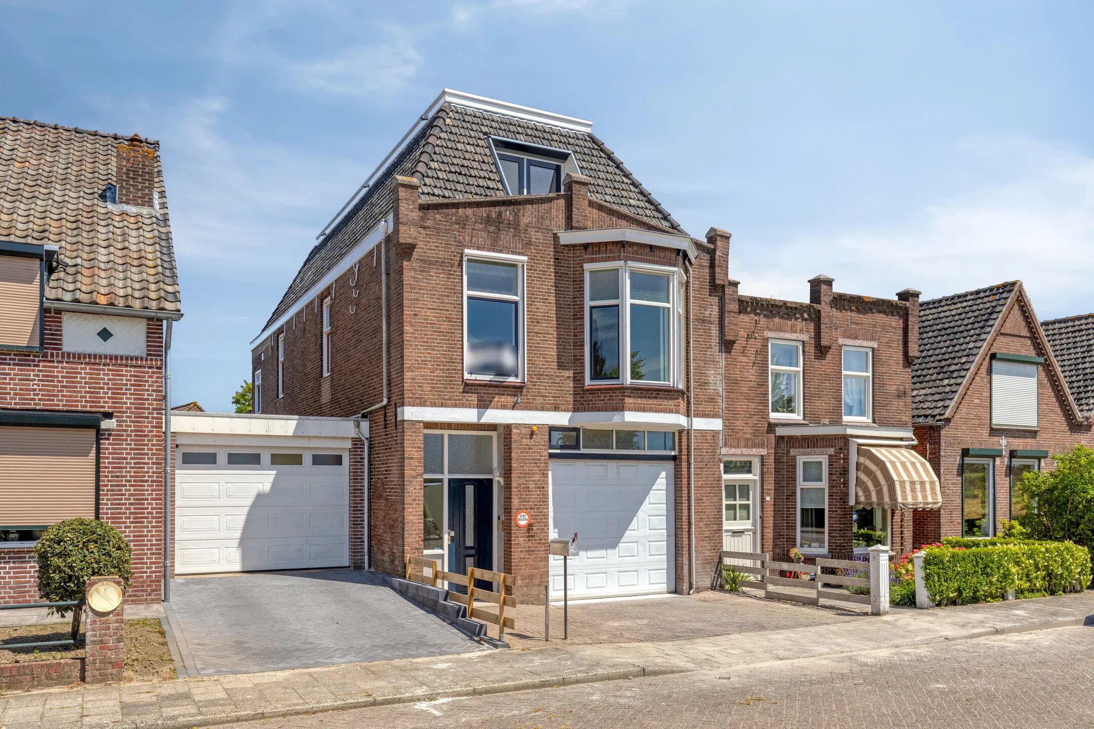 Halfvrijstaande woning (drive-in woning) Zuidplantsoen 11 in Poortvliet
