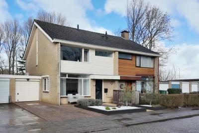 Geschakelde 2-onder-1-kapwoning Populierenstraat 15 in Fijnaart